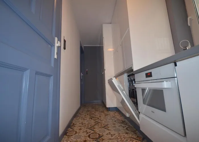 Blue Sail Πανσιόν